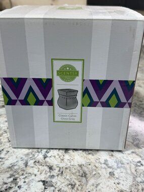 Scentsy - Classic Curve Gloss Gray Full Size Warmer